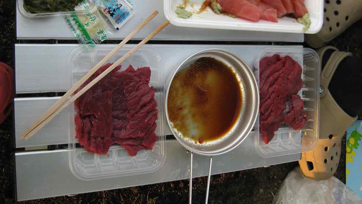 山崎精肉店の馬刺し