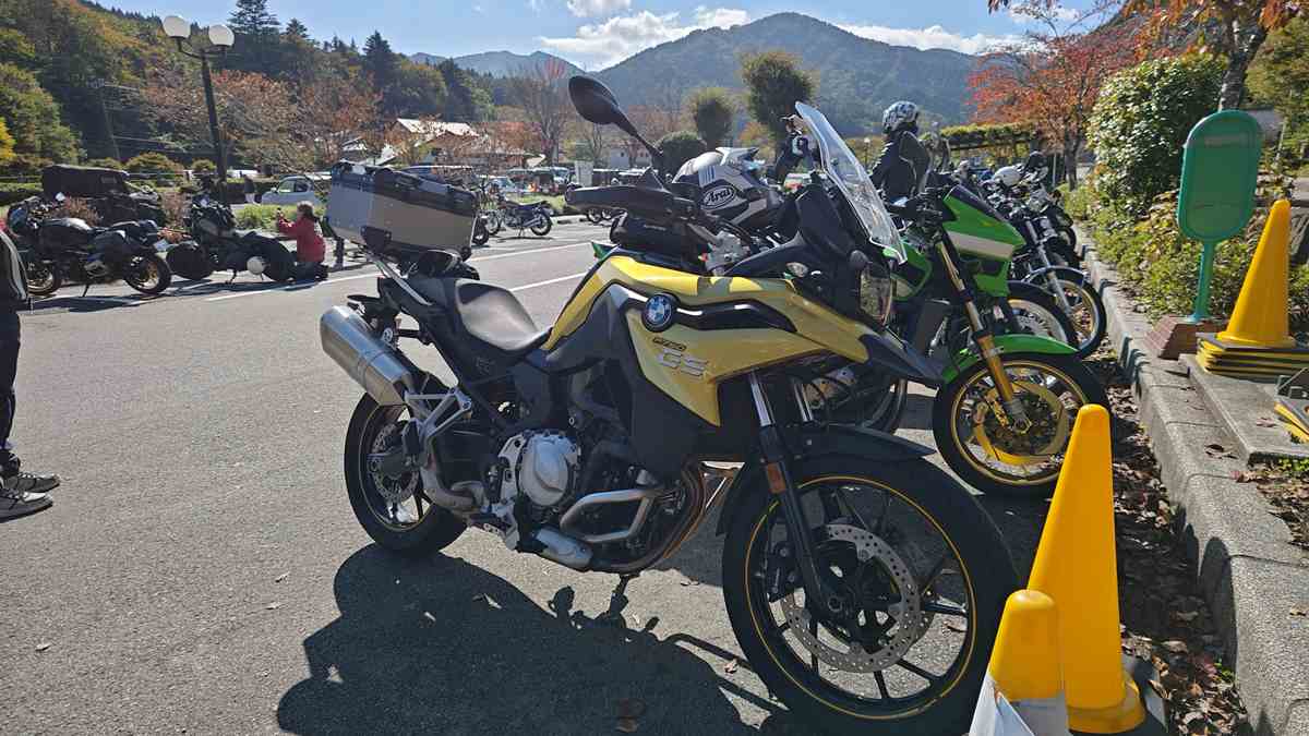 道の駅どうしのバイク駐輪場の様子